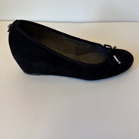 Stuart Weitzman Womens Sz 6 Black Suede Quilted Toe Ballet Wedge Pumps - Picture 8 of 16
